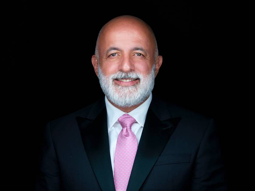 Portrait of Bijan Afar, DDS, MS, Founder & Periodontist / Implant Specialist at Noho Dental Group