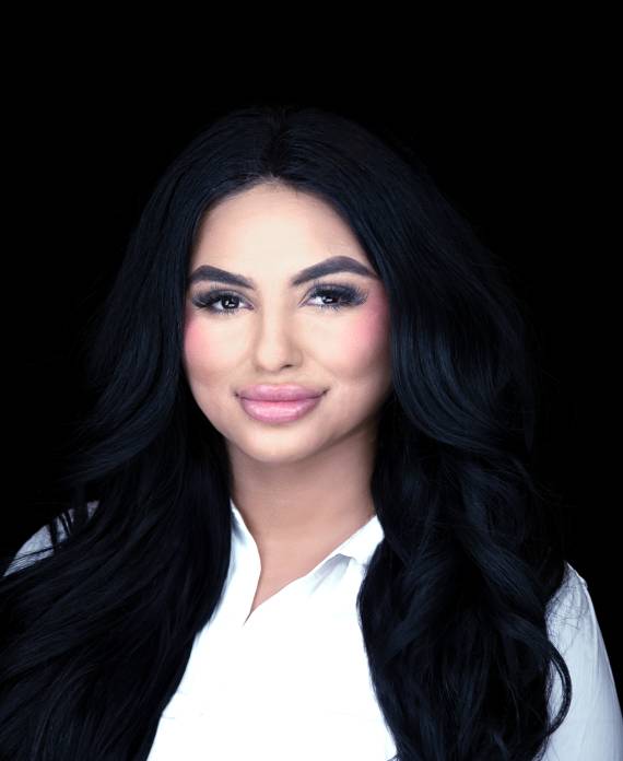 Portrait of Marilyn Medrano, Dental Assistant at Noho Dental Group
